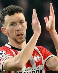 跟队：国米持续在找寻右翼卫，佩里西奇也进入考虑范围