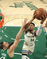 FB体育-字母哥复出19+11！绿军大胜雄鹿巩固东部第二 普里查德25+9